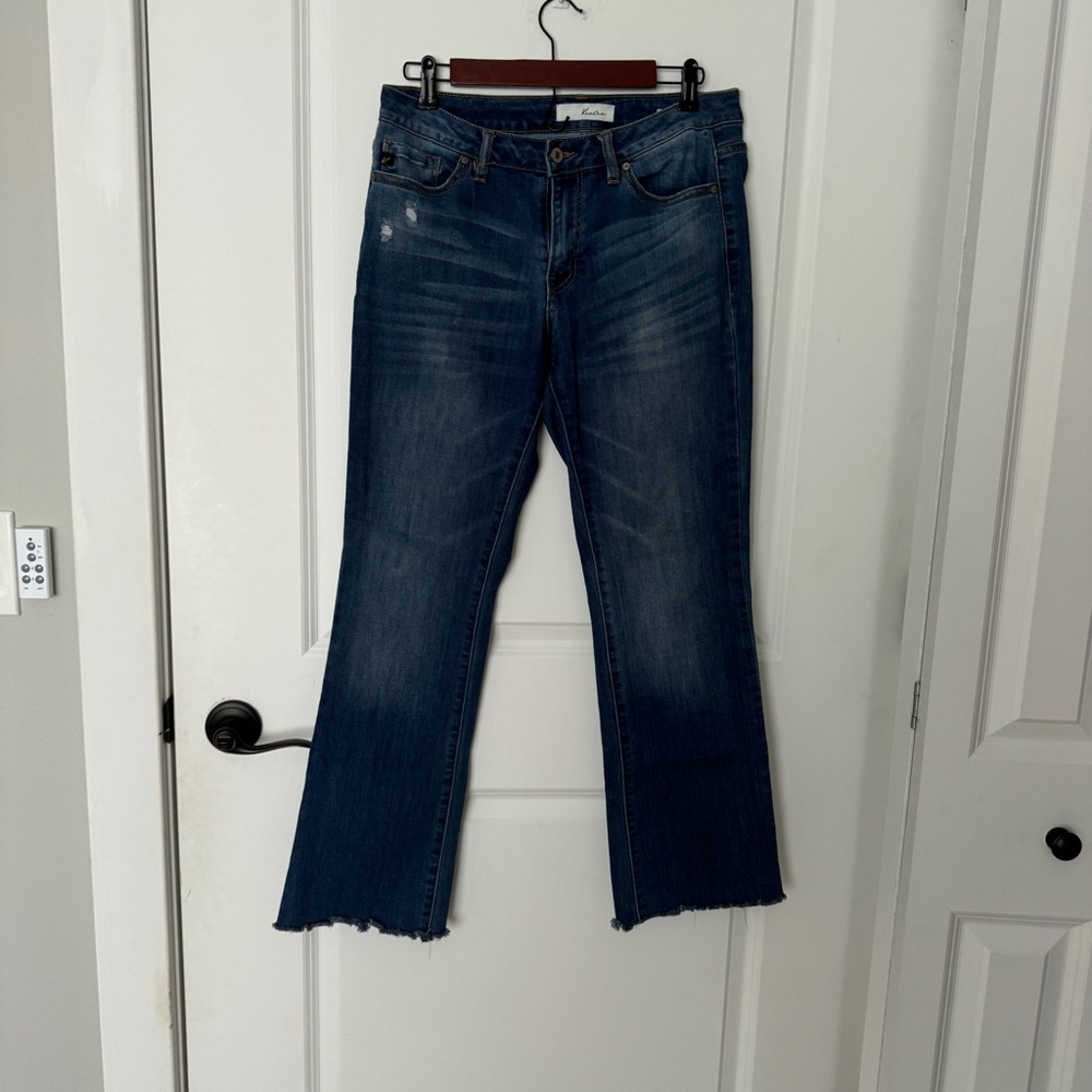 Kancan a size 29 Raw hem bootcut Straight jeans